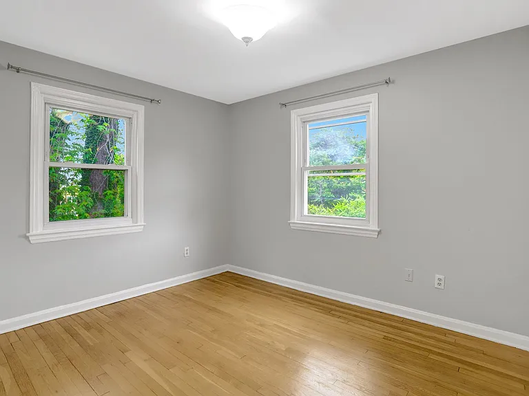 2340 Fairview Ter — Photo 20