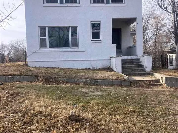 1017 3rd St, Crawford, NE 69339