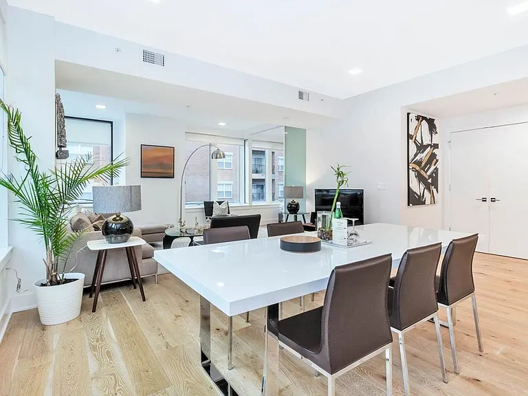 1101 Grand St #302 — Photo 2