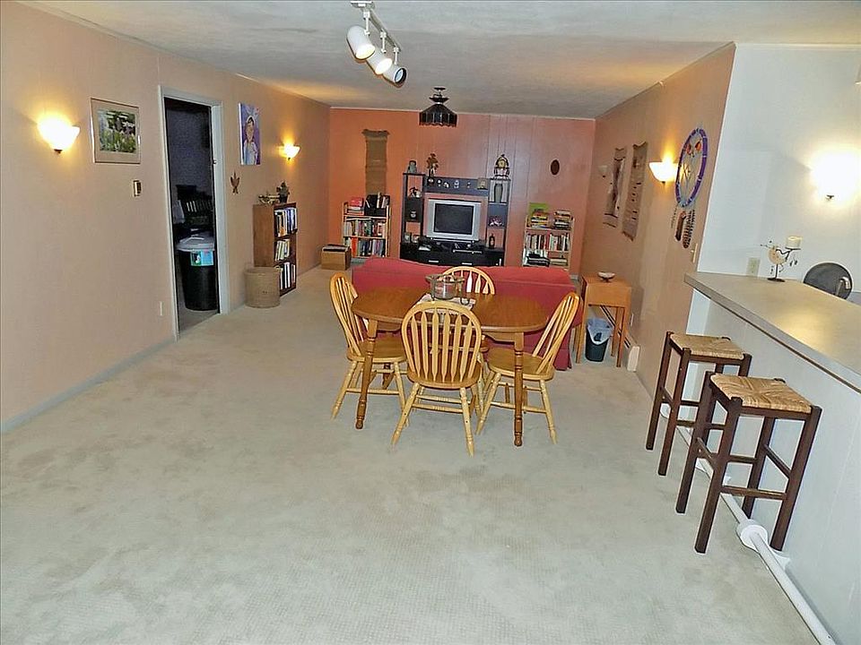 3004 Woodsboro Dr NE, Grand Rapids, MI 49525 Zillow