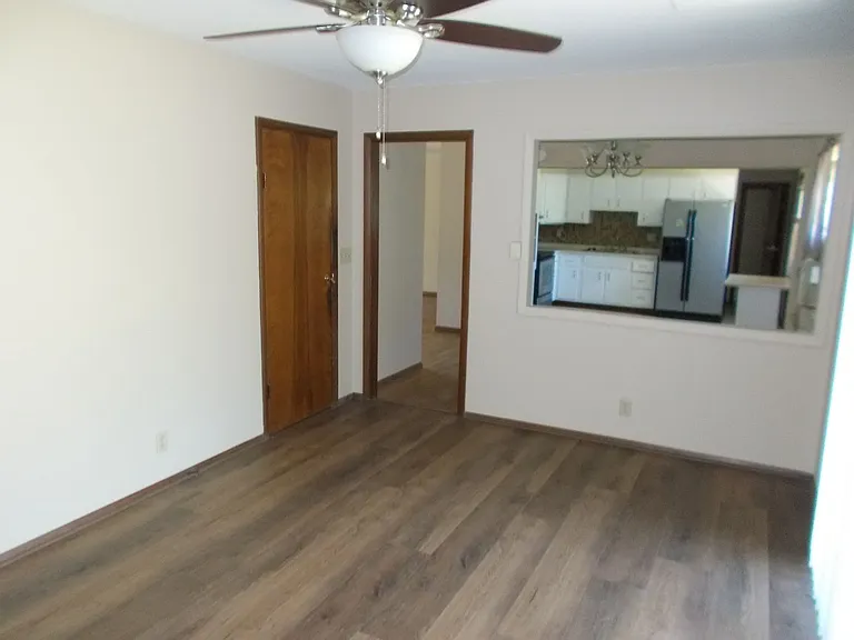312 Hazelwood Ln — Photo 7