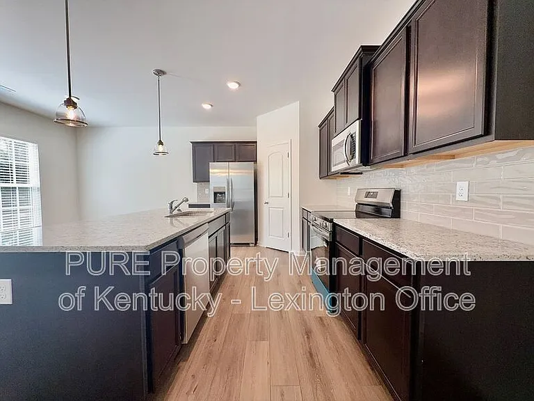 852 Halford Pl — Photo 13