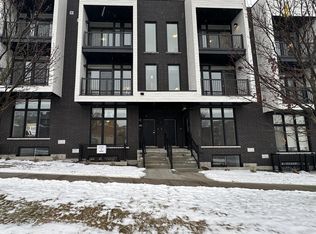 188 Angus Dr #16, Ajax, ON L1S0G5