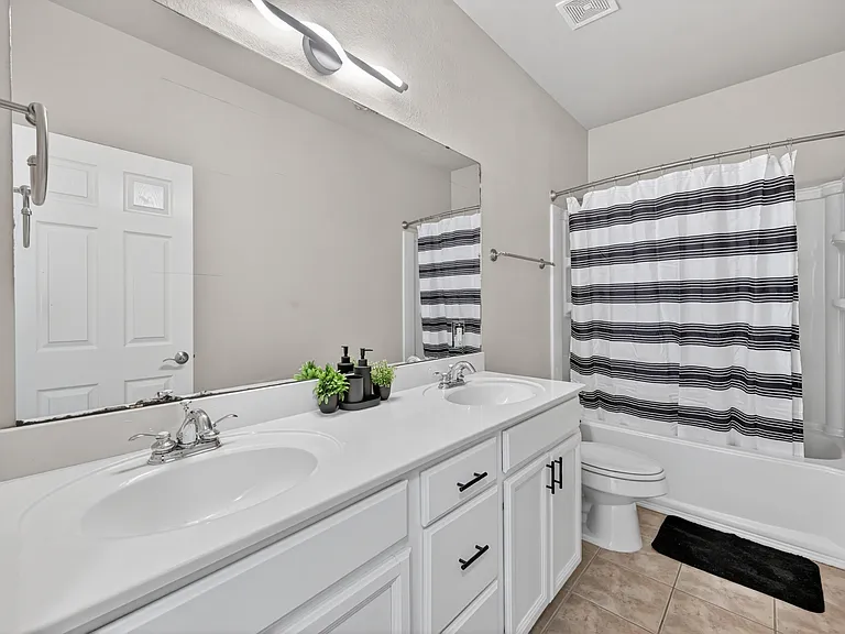 154 Castleridge Dr #B — Photo 25