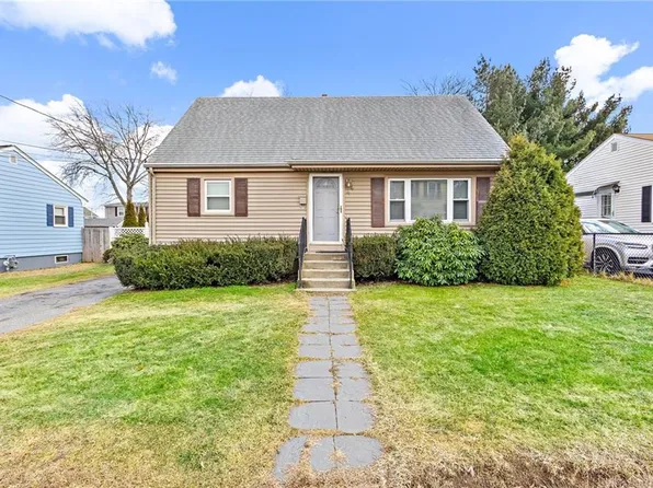 44 Charles St, East Providence, RI 02914