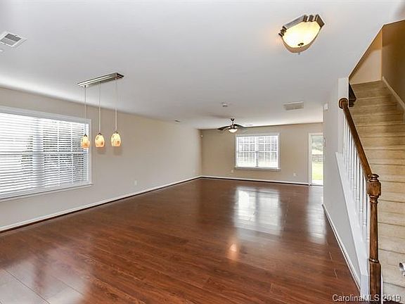 3rd image of 2213 Equestrian Dr