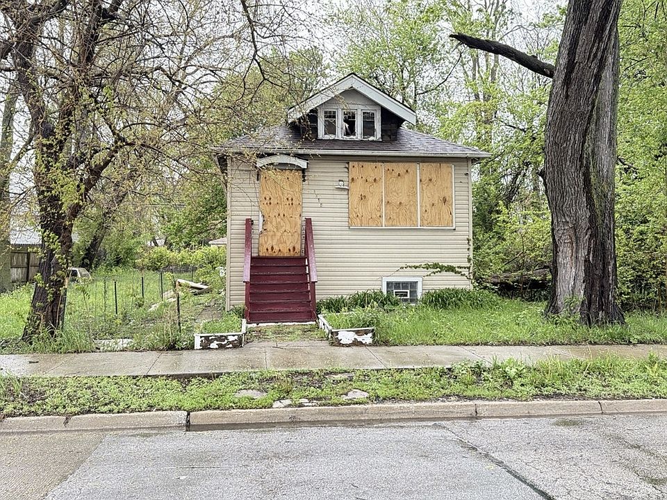 1st image of 1044 W 115th St