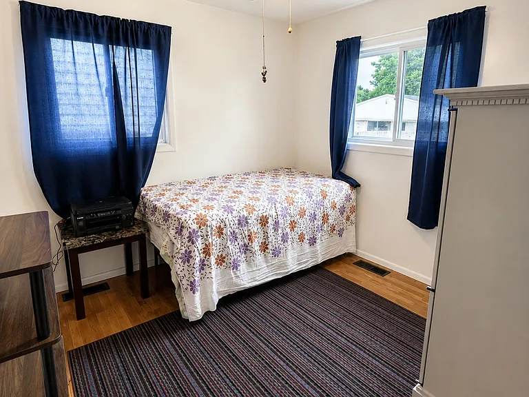 70 Devonshire Rd — Photo 8