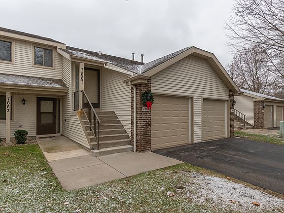 3rd image of 7667 Blackmar Cir
