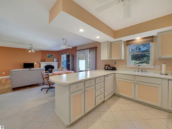 2nd image of 7136 Cherrywood Ct