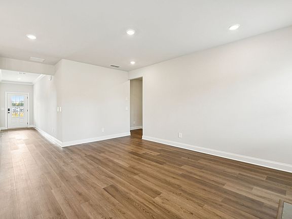 The Chatham floorplan with the Balanced White interior package.