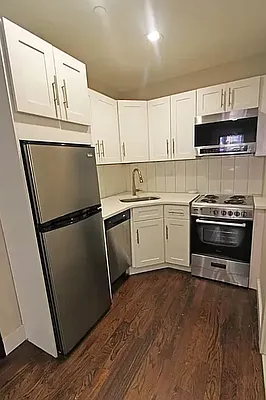 Rented by Bohemia Realty Group | media 17