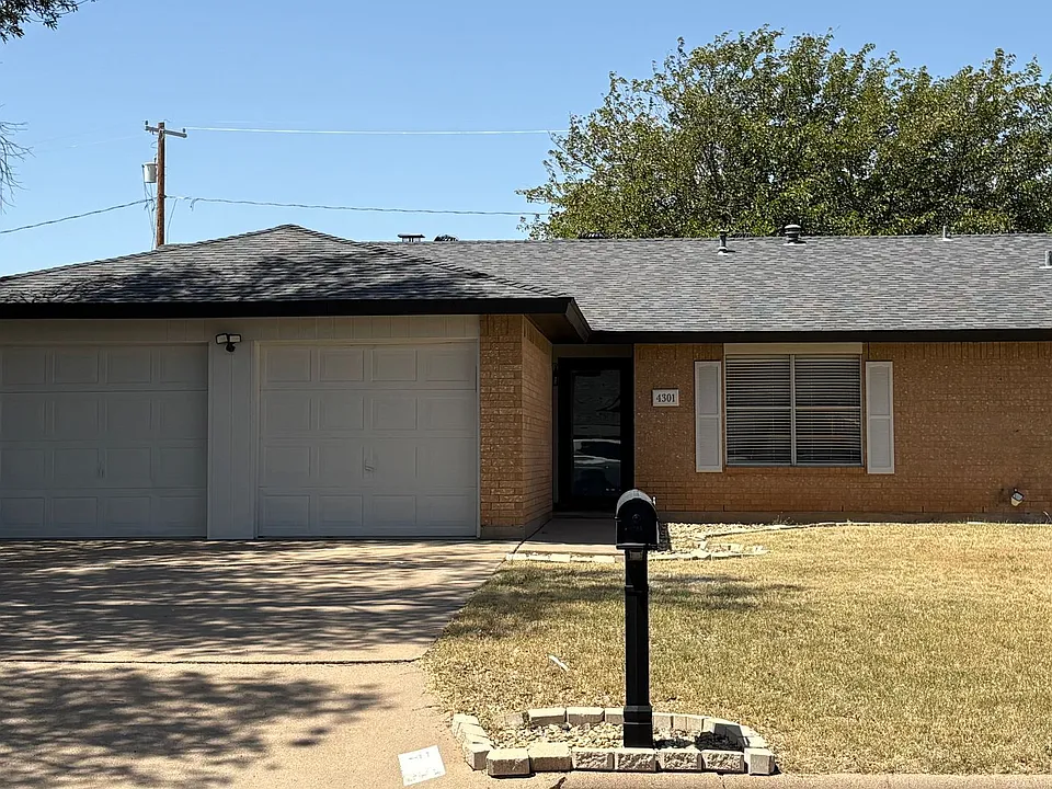 4301 Lubbock Ave