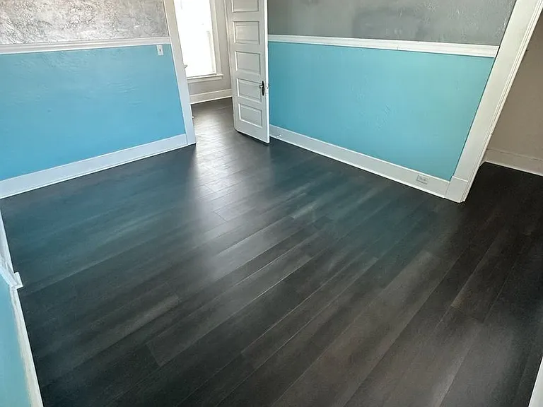 323 W Myrtle St — Photo 29