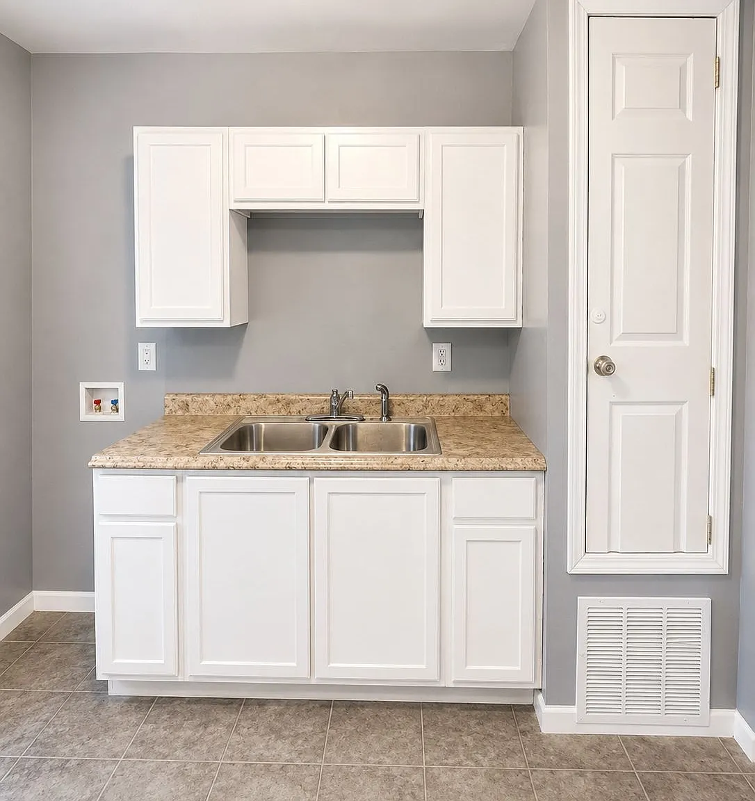 3 bed, 854 sqft, $1,195 — Photo 4