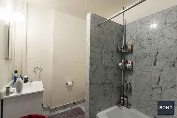 Rented by Bond New York | media 17