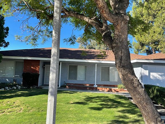 3rd image of 2779 Westfield Pl