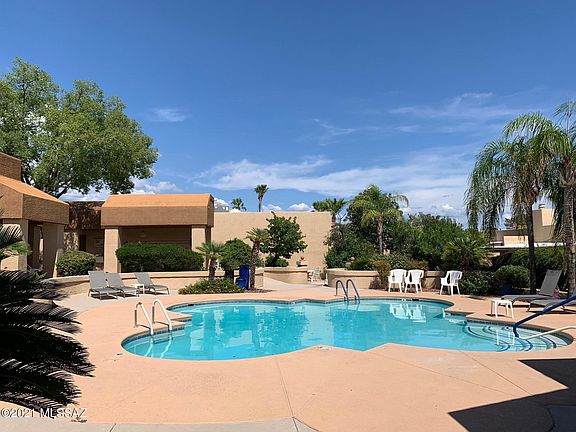 4th image of 618 W Rushwood Dr