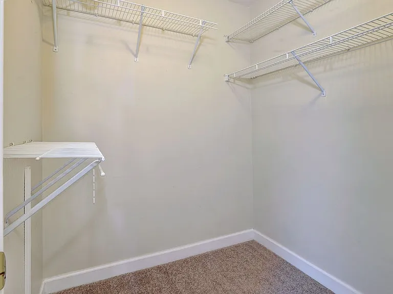 44 Dryden Dr — Photo 31