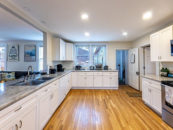 3rd image of 299 Farrell Farm Road