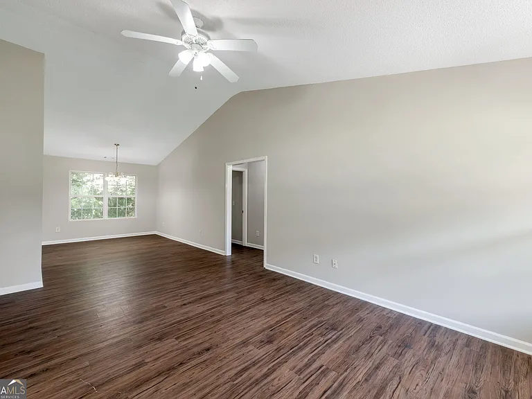 45 Mineral Springs Ln — Photo 2