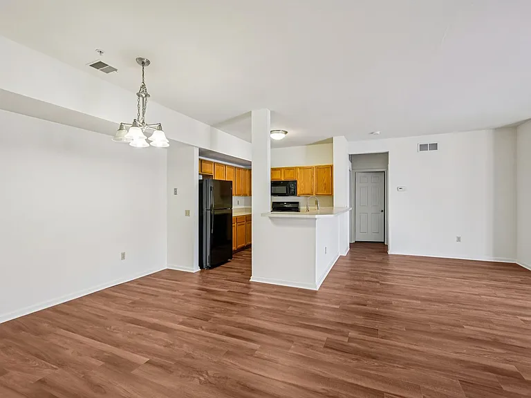 Spring Creek Apartments — Photo 129