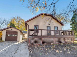987 Kellogg St, Green Bay, WI 54303