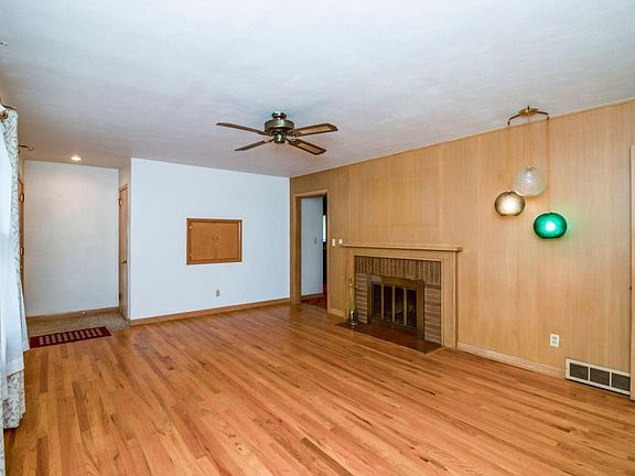 2nd image of 2021 Burnett Ave