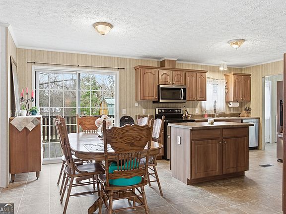 5th image of 611 Dooley Rd