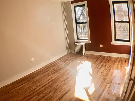 Rented by Lang Realty LLC | media 8