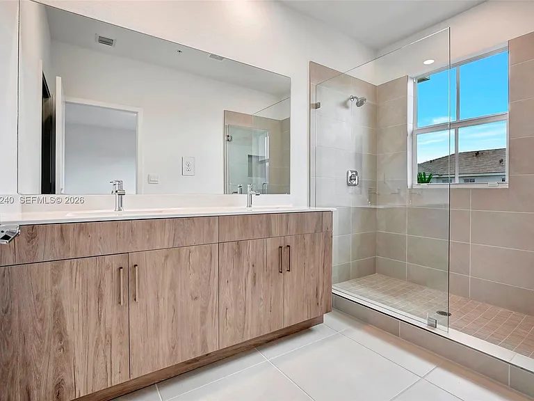 129 SW 171st Way — Photo 24