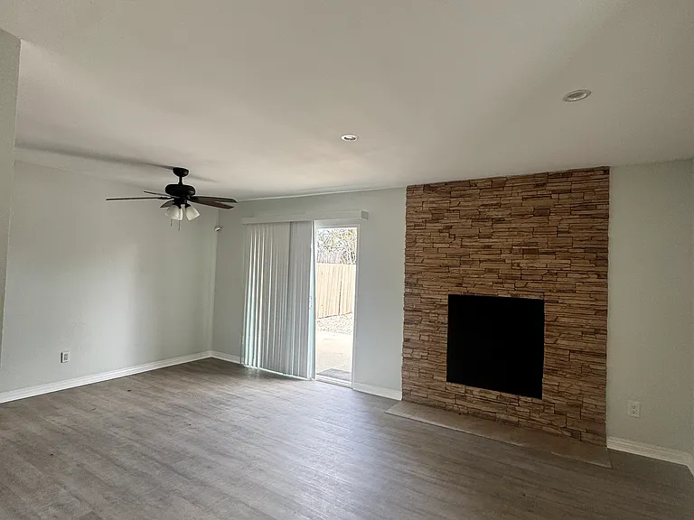 529 Worthington St — Photo 9