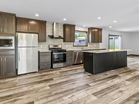 3rd image of 112 Eagle Dr