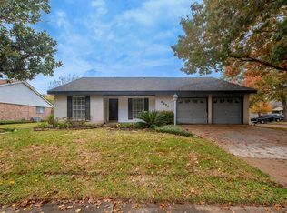 9250 Theysen Dr, Houston, TX 77080