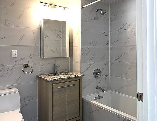 4th image of 869 57th St Unit 202