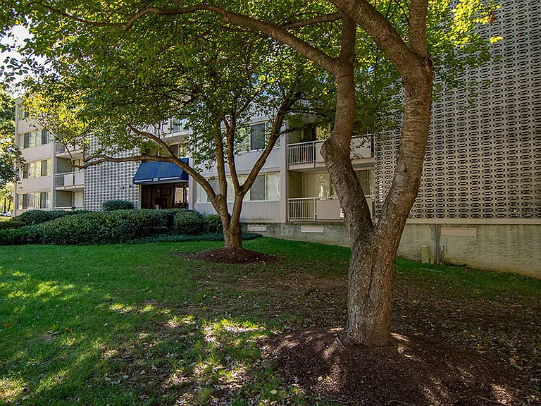 Heritage Park Apartments Building 7