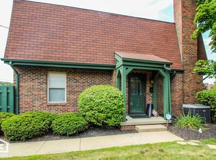 1571 Sandringham Ct, Columbus, OH 43220