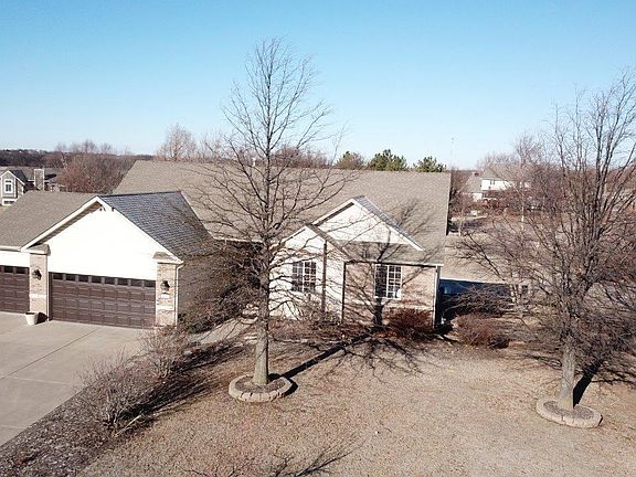 2nd image of 1801 Edgewood Dr