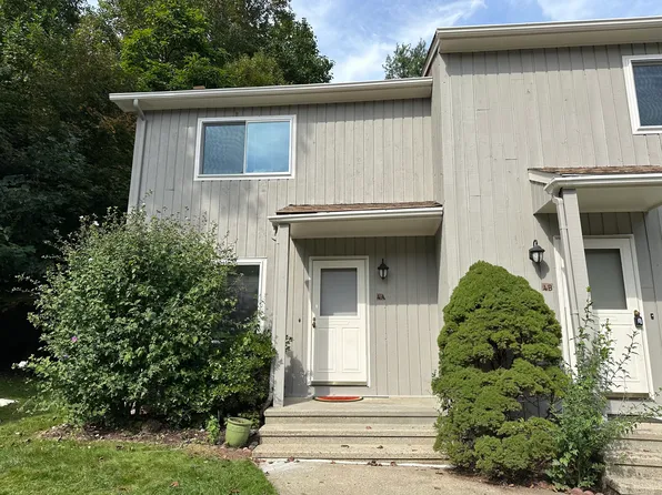 100 10 Coat Lane #4A, Shelton, CT 06484