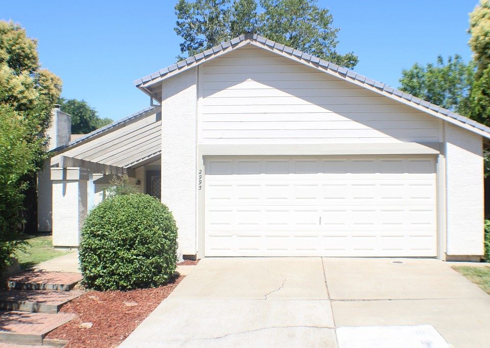 1st image of 2995 Leonor Dr