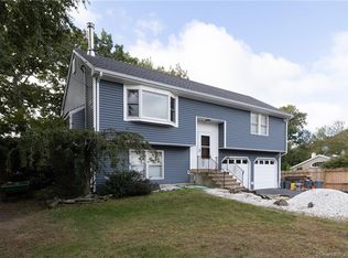 2 Chestnut Dr, Wolcott, CT 06716