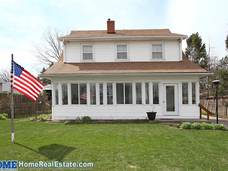 1st image of 5835 Vine St