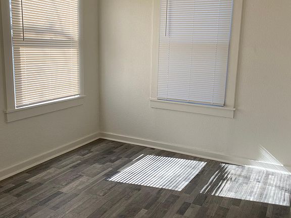 5th image of 206 Ellana Claire St
