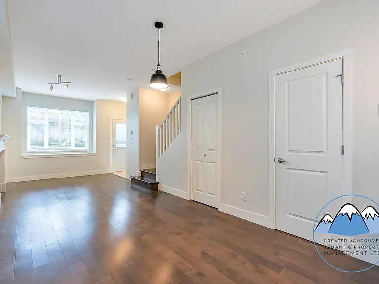 4458 Albert St #204 — Photo 20