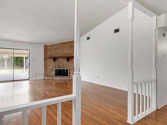 3rd image of 301 Aristotle Dr