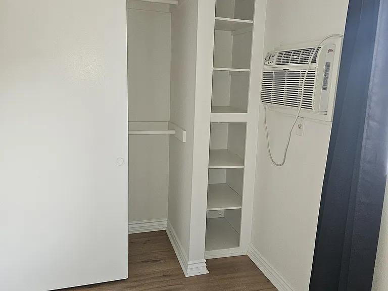 8809 Etiwanda Ave #16 — Photo 12