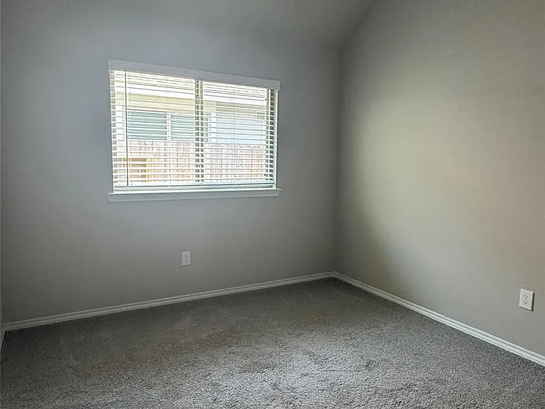31961 Retama Ranch Ln — Photo 8
