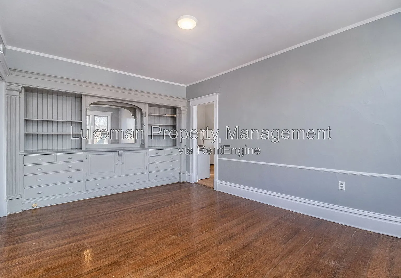 2 bed, 1.0 bath, $1,100 — Photo 1