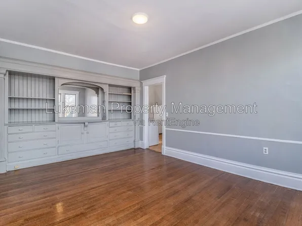 447 W Walnut St, Kalamazoo, MI
