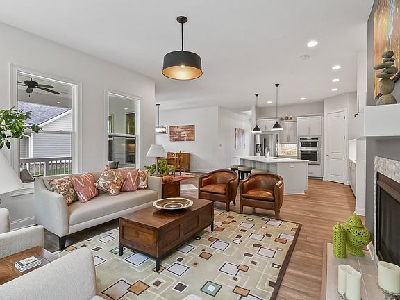 5th image of 16422 Brigham Ln